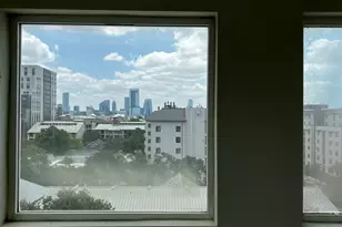 910 W 25th St, Austin, TX 78705 - Photo 28