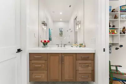 2203 Greenlee Drive, Austin, TX 78703 - Photo 20