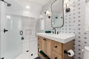 2203 Greenlee Dr, Austin, TX 78703 - Photo 30