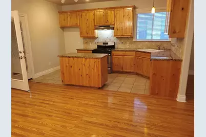 203 E Pecan Street #B, Hutto, TX 78634 - Photo 6