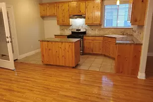 203 E Pecan St, Hutto, TX 78634 - Photo 6