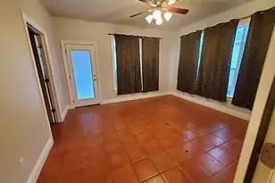 203 E Pecan St, Hutto, TX 78634 - Photo 8