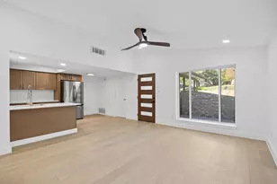 1905 Cedar Ridge Dr, Austin, TX 78741 - Photo 6