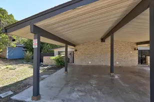 1905 Cedar Ridge Dr, Austin, TX 78741 - Photo 4