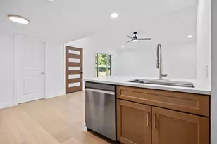 1905 Cedar Ridge Dr, Austin, TX 78741 - Photo 12