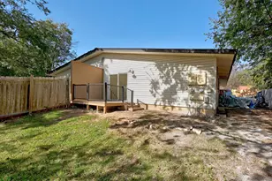 1905 Cedar Ridge Dr, Austin, TX 78741 - Photo 26