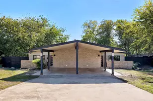 1905 Cedar Ridge Dr, Austin, TX 78741 - Photo 2