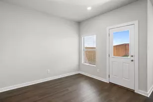 177 Sleep Holw, Jarrell, TX 76537 - Photo 10