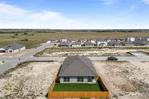 177 Sleep Holw, Jarrell, TX 76537 - Photo 26