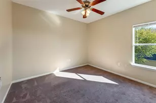 1311 E M. Franklin Ave, Austin, TX 78721 - Photo 14