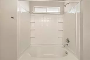 612 Copper Ct, Jarrell, TX 76537 - Photo 18