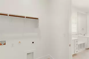 313 W Faulkner St, Liberty Hill, TX 78642 - Photo 16