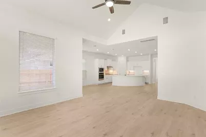 313 West Faulkner Street, Liberty Hill, TX 78642 - Photo 10