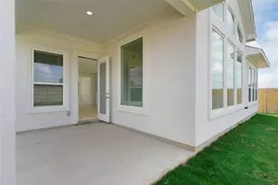 313 W Faulkner St, Liberty Hill, TX 78642 - Photo 22