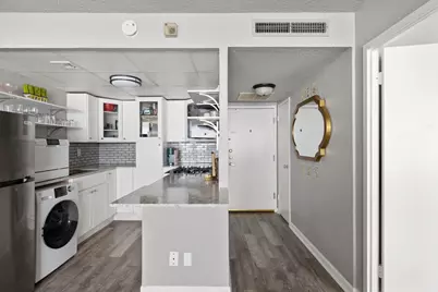 1800 Lavaca Street #207, Austin, TX 78701 - Photo 14