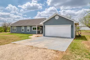 2950 County Road 484 Rd, Elgin, TX 78621 - Photo 2