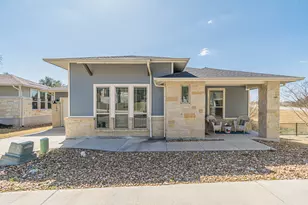 112 Eagle Dr, San Marcos, TX 78666 - Photo 2