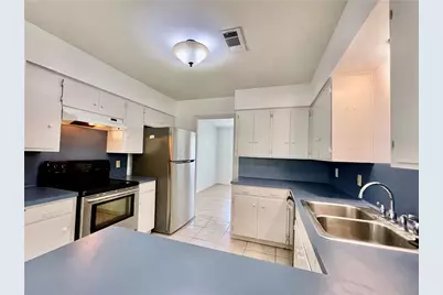 6703 Rustling Oaks Trail, Austin, TX 78759 - Photo 16