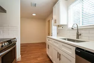 810 Banister Ln, Austin, TX 78704 - Photo 6