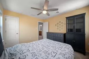 158 Crimson Ln, Kyle, TX 78640 - Photo 32