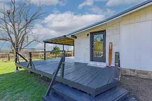 110 Lakewood Dr, Burnet, TX 78611 - Photo 4