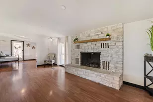 110 Lakewood Dr, Burnet, TX 78611 - Photo 6