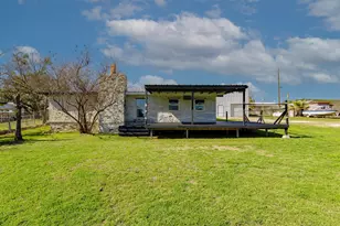 110 Lakewood Dr, Burnet, TX 78611 - Photo 4