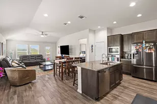 205 Four Star Dr, Elgin, TX 78621 - Photo 2