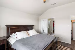 205 Four Star Dr, Elgin, TX 78621 - Photo 16