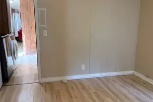 374 Plum St, Bastrop, TX 78602 - Photo 16