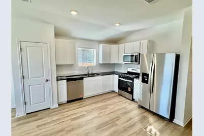 281 Texas Agate Drive, Kyle, TX 78640 - Photo 2
