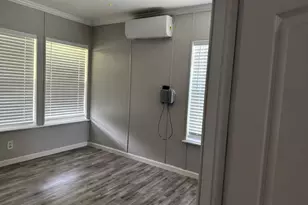 1813 Rhodes Rd, Austin, TX 78721 - Photo 10