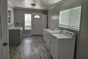 1813 Rhodes Rd, Austin, TX 78721 - Photo 6
