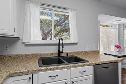 411 Bonita Vista Drive, Buda, TX 78610 - Photo 10