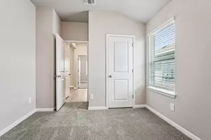 242 Red Tail Hawk Ln, Cedar Creek, TX 78612 - Photo 10