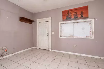 305 E Main Street, Florence, TX 76527 - Photo 4