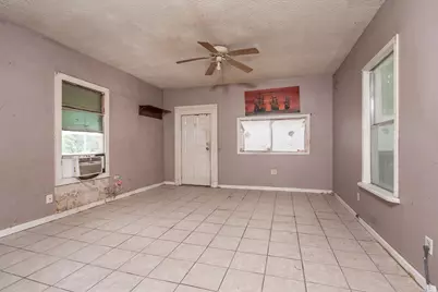 305 E Main Street, Florence, TX 76527 - Photo 6