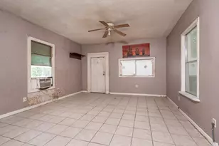 305 E Main St, Florence, TX 76527 - Photo 6