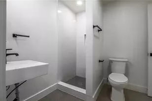 511 E 50th St, Austin, TX 78751 - Photo 18
