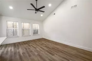 511 E 50th St, Austin, TX 78751 - Photo 8
