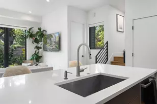 707 E Live Oak St, Austin, TX 78704 - Photo 10