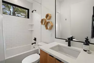 707 E Live Oak St, Austin, TX 78704 - Photo 34