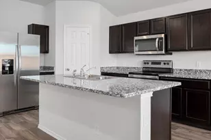104 Little Grn Trl, Jarrell, TX 76537 - Photo 6