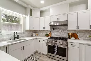 10 Honeysuckle Ln, Wimberley, TX 78676 - Photo 4