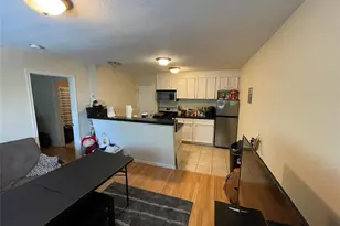 304 E 33rd St, Austin, TX 78705 - Photo 2