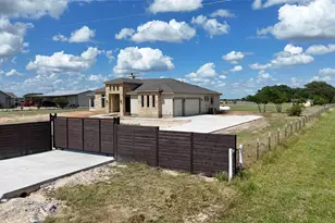 123 Lila Ln, Bertram, TX 78605 - Photo 2
