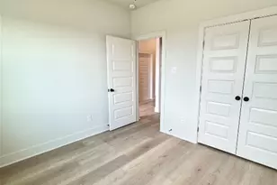 100 Zayd Ct, Jarrell, TX 76537 - Photo 14