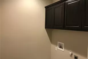 6814 E Riverside Dr, Austin, TX 78741 - Photo 18