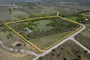 235 Mesquite Dr, Cedar Creek, TX 78612 - Photo 4