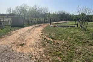 235 Mesquite Dr, Cedar Creek, TX 78612 - Photo 36